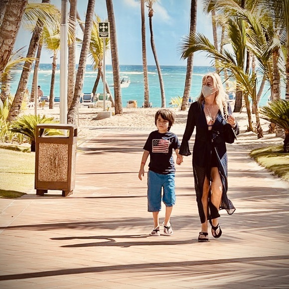 Meet your Posher, Angeles - Picture 4 of 6